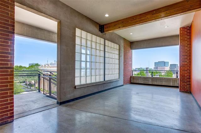 Building Photo - 2502 Live Oak St