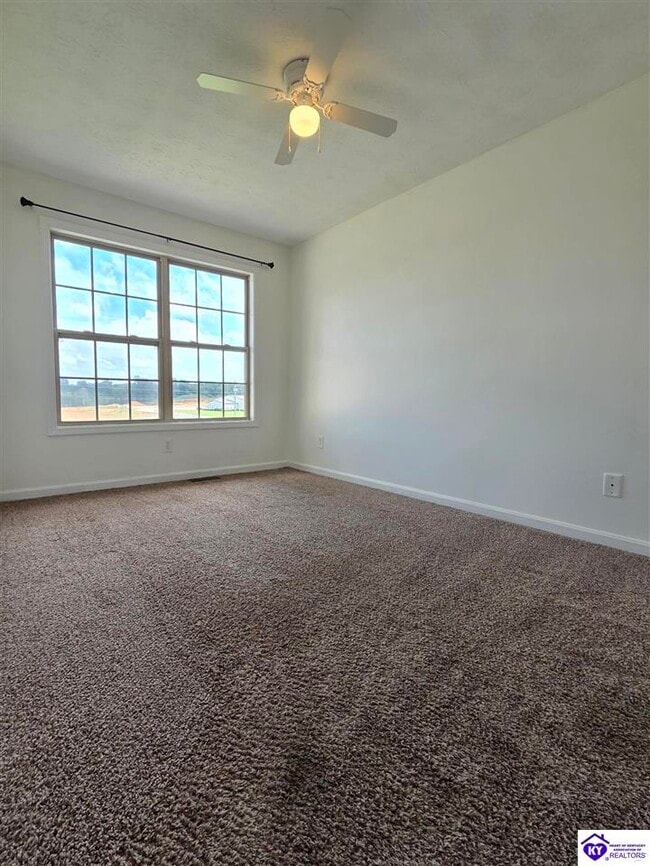 Building Photo - 153 Twin Lakes Dr
