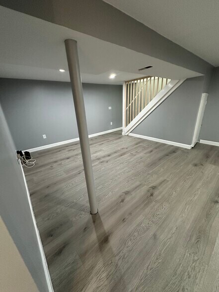 Building Photo - 3440 Laura Ln