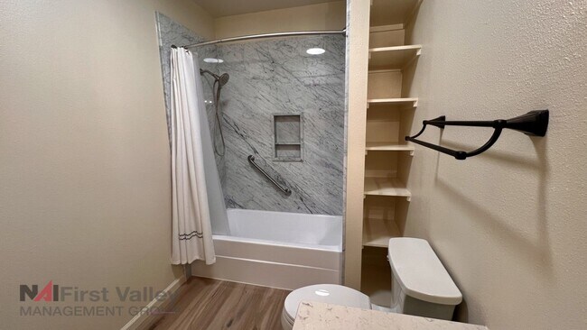 Building Photo - One Bedroom, One Bath