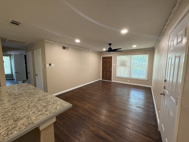 Building Photo - "Charming 4-Bedroom Dallas Retreat with 2 ...
