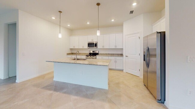 Building Photo - 1548 Sandlewood Cir