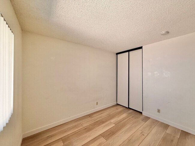 Building Photo - 4666 Mission Ave