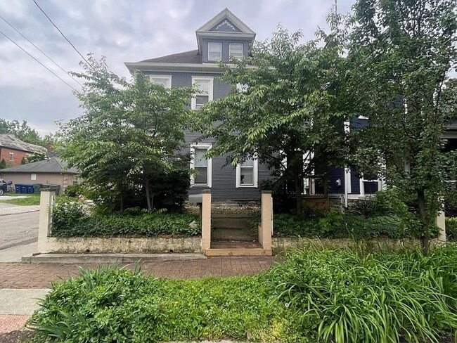 Primary Photo - 299 Reinhard Ave