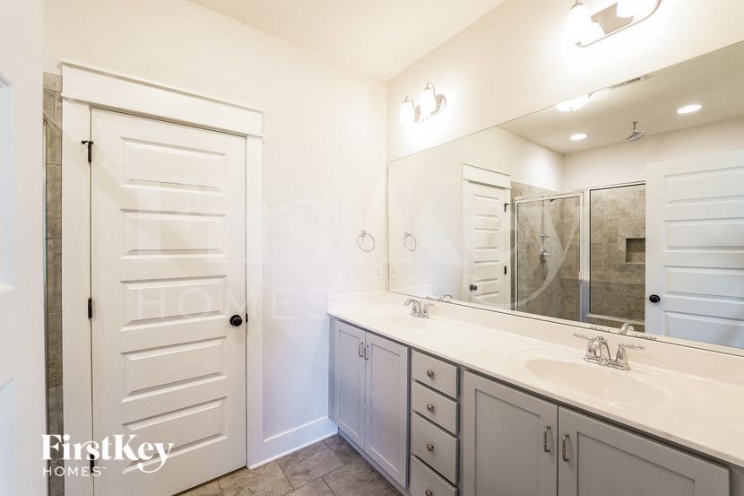 Building Photo - 3268 Chase Ct