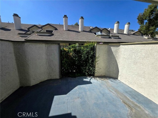 Building Photo - 978 W Arrow Hwy