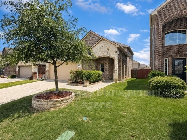 Building Photo - 9929 Pronghorn Rd