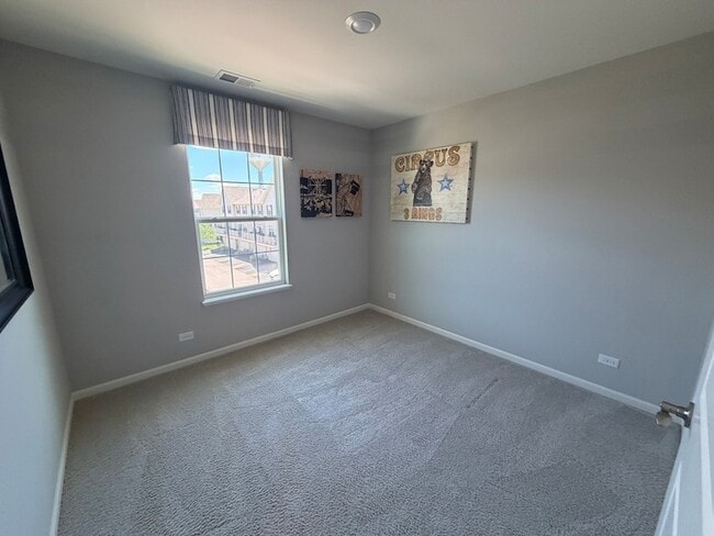 Building Photo - 1607 Carlstedt Dr