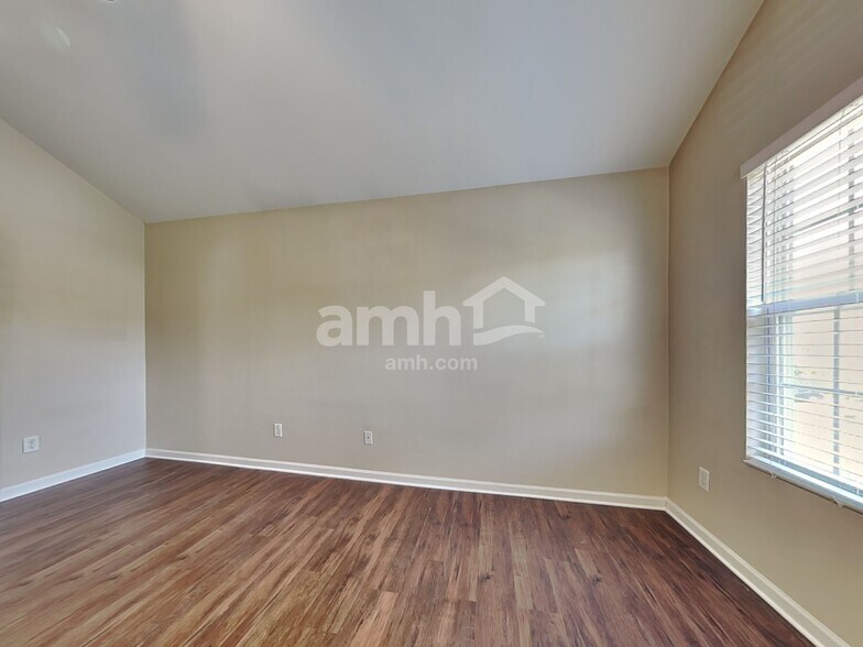 Building Photo - 5432 Wyalong Dr