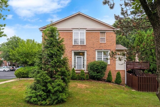 Building Photo - 6139 Donival Sq