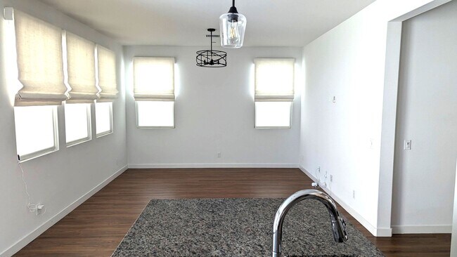 Building Photo - 7449 Channel View St