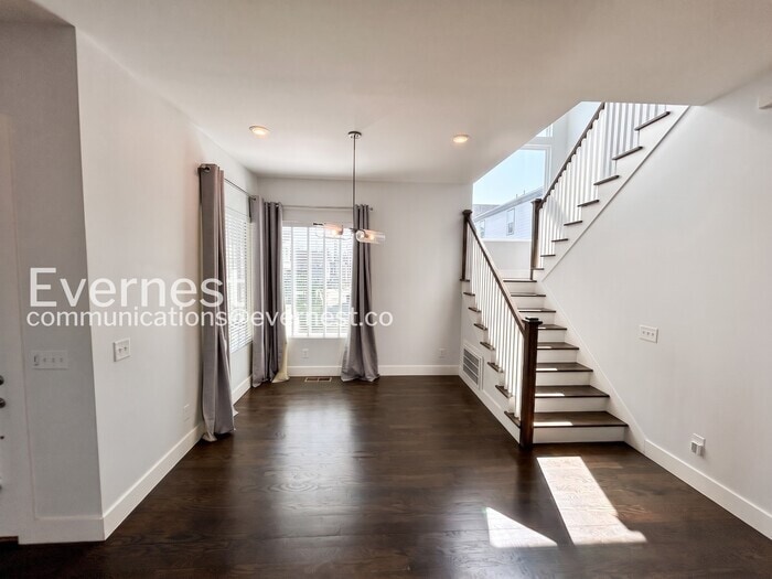 Building Photo - 915 Delmas Ave