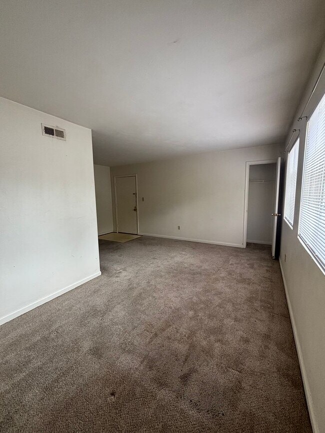 Building Photo - Cute One Bedroom in Norview Heights