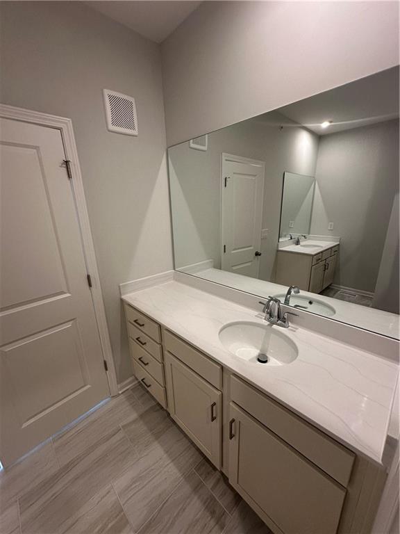 Building Photo - 352 Skylar Ct SE