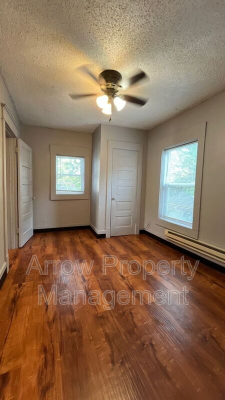 Building Photo - 1215 Peach St