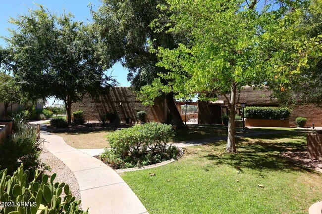 Building Photo - 4554 E Paradise Village Pkwy N