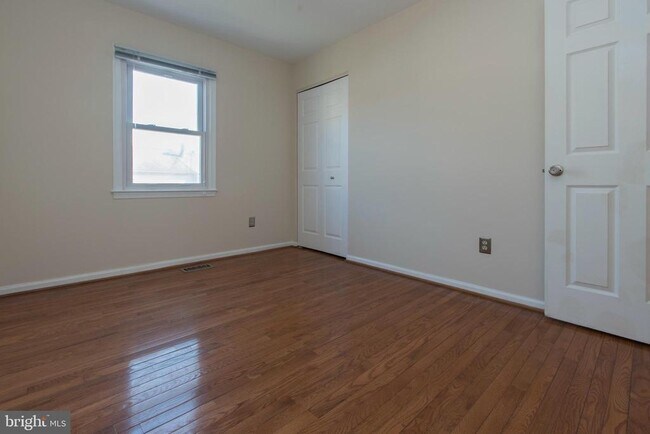 Building Photo - 48 Pontiac Way