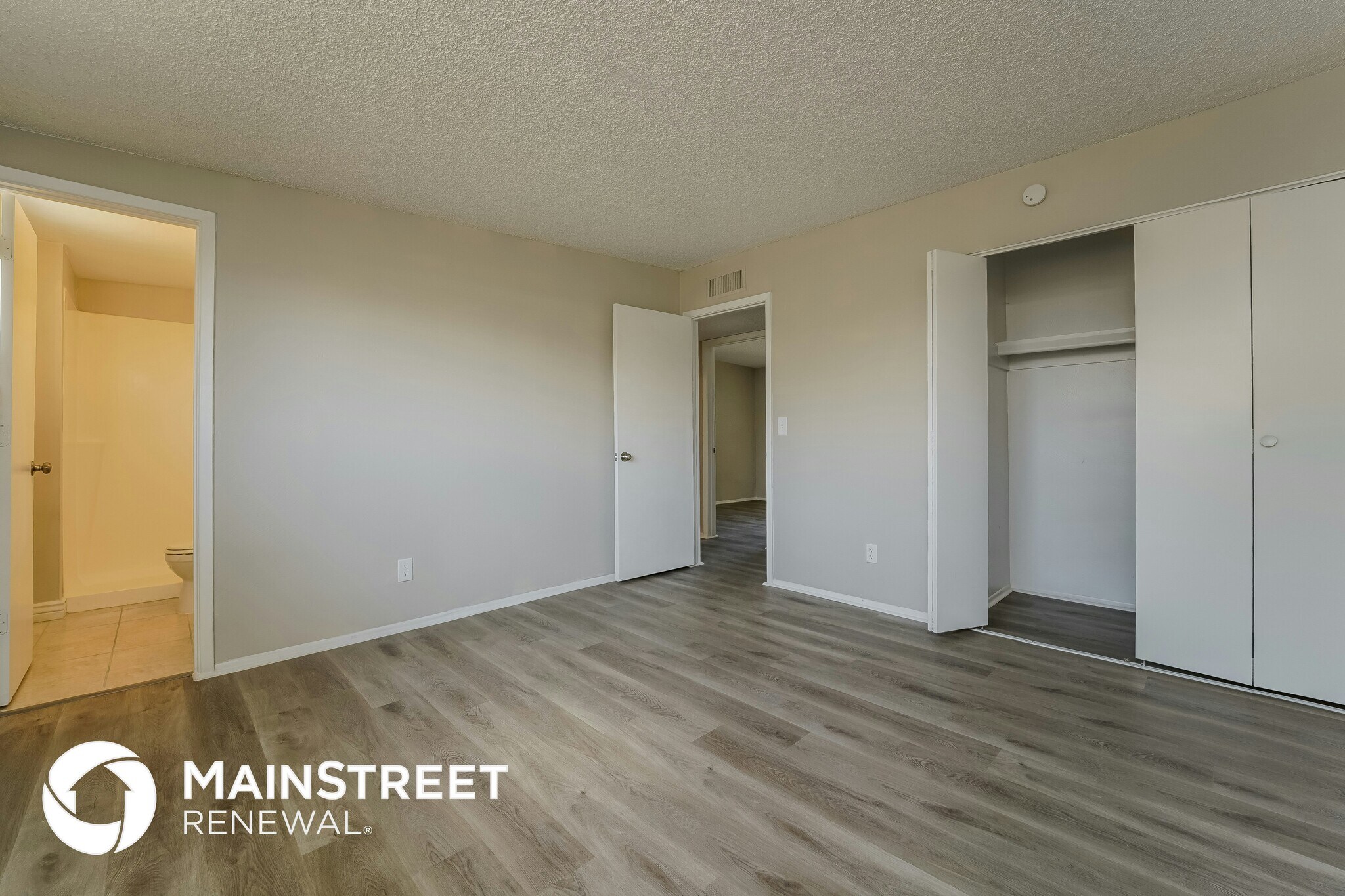 Building Photo - 9430 E Palm Tree Dr