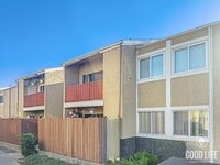 Building Photo - Great 2B/1BA Condo in Escondido!