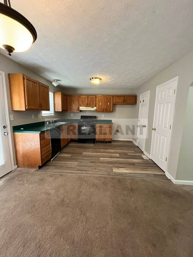 Building Photo - 3851 Sugar Creek Dr