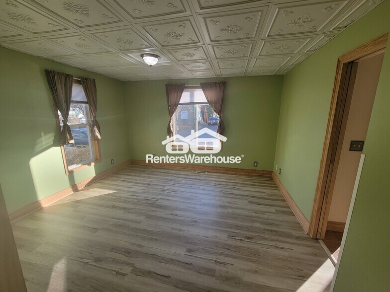 Building Photo - 244 E Fremont St