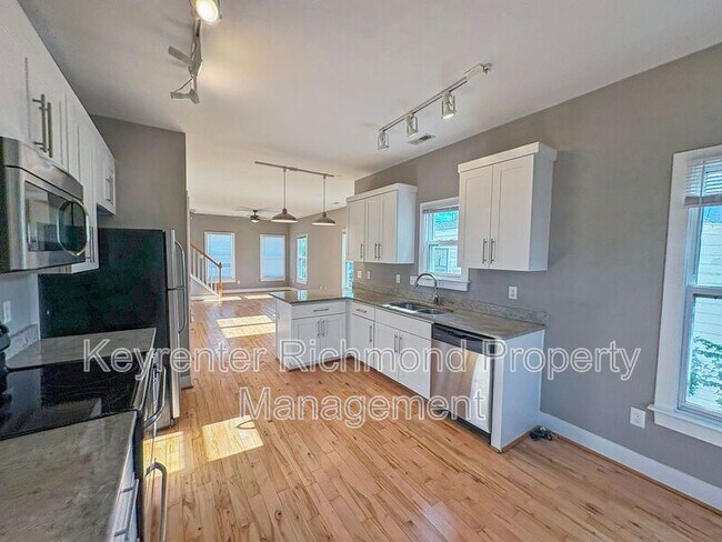 Building Photo - 1311 Perry St