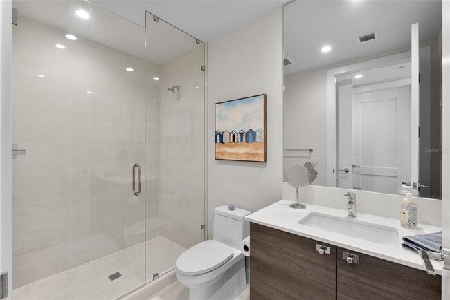 Building Photo - 301 1st St S