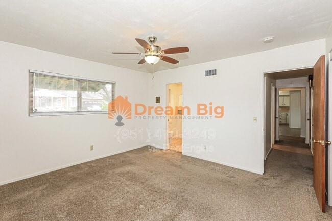 Building Photo - 5971 Sunland Pl