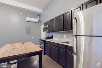 Building Photo - 507 N Paca St