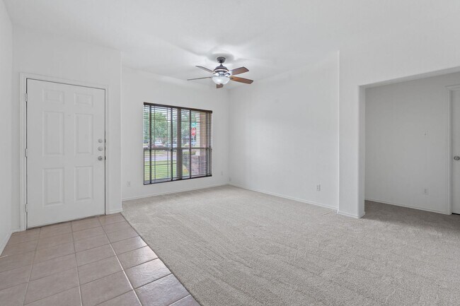 Building Photo - Immaculate 3 Bedroom, 2 Bath Home on Corner Lot in Cedar Park