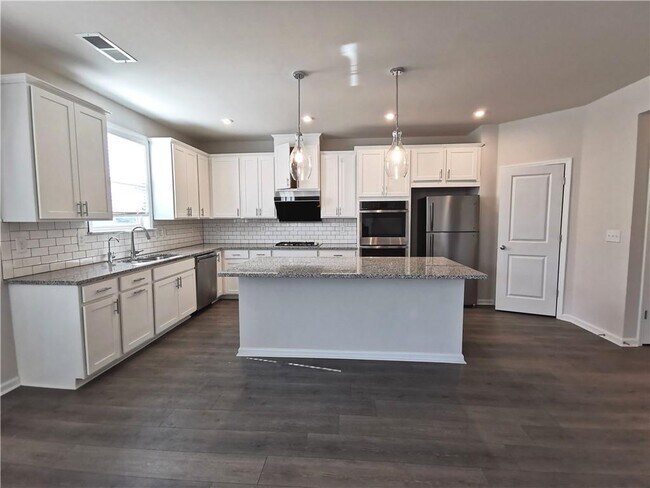 Building Photo - 3328 Hidden Valley Cir