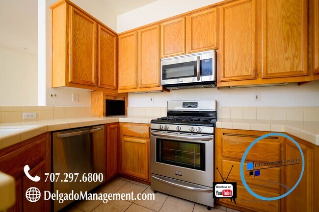 Building Photo - Beautiful gated Tiara 3 bedroom condo