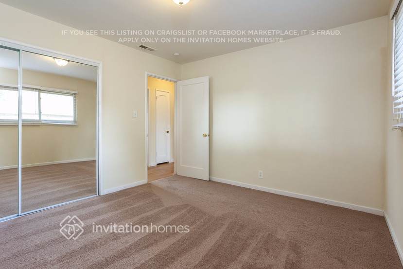 Building Photo - 1501 Clay St