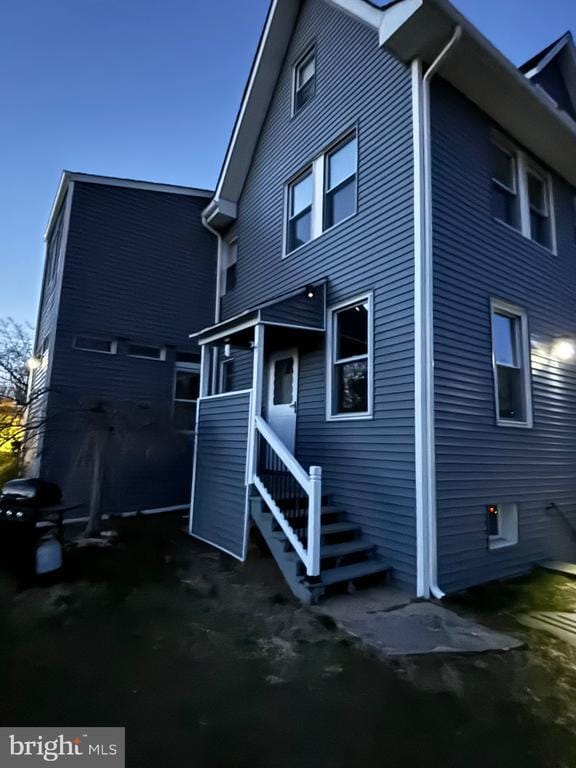 Building Photo - 360 Elm Ave