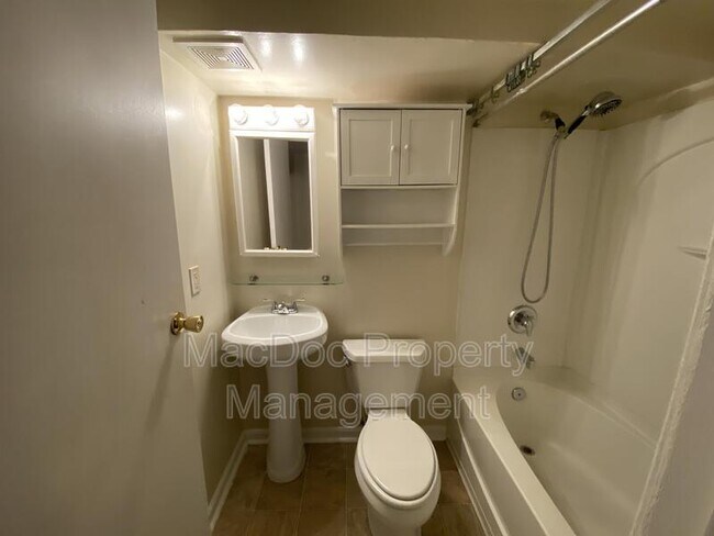 Building Photo - 601 Forbes St