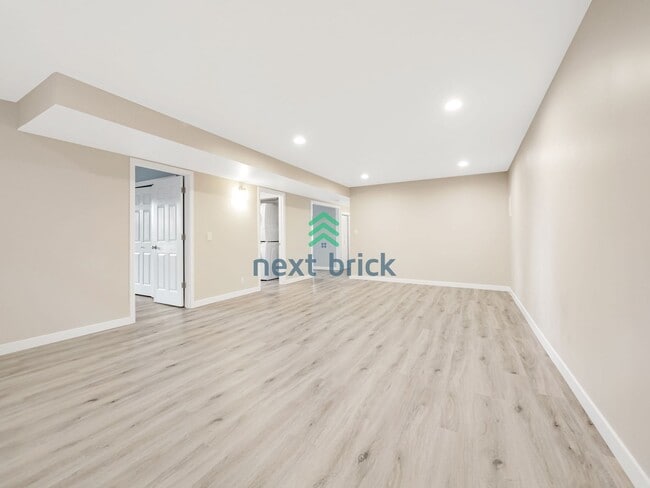 Building Photo - Beautiful 4 Bedroom 3 Bathroom Home for Rent!