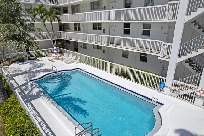 Building Photo - 917 N Flagler Dr