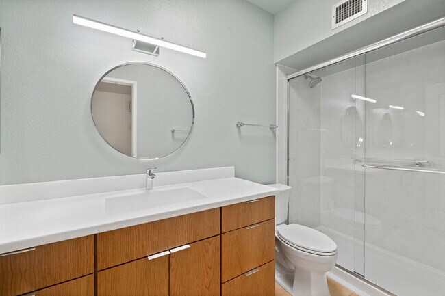 Building Photo - 1021 W Desert Canyon Pl