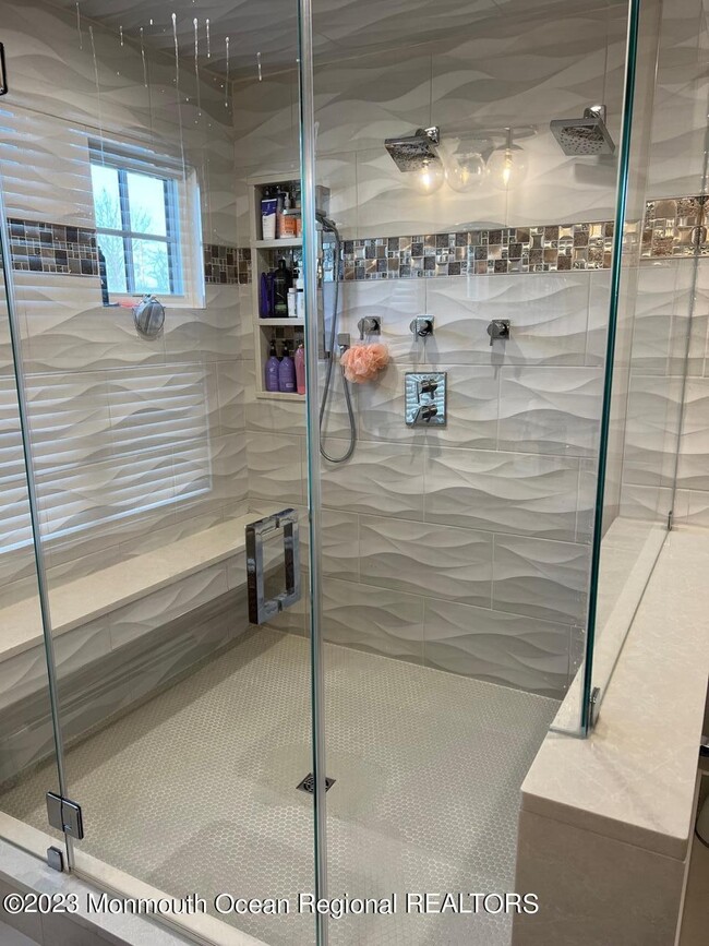 Building Photo - 141 Osborne Ave