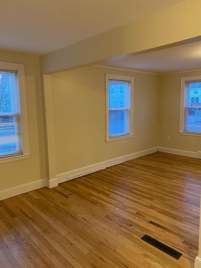 Building Photo - 28 Linden Ave
