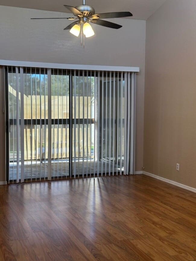Building Photo - $1,550 2-3 Bedroom For Lease With Community Heated Pool & Spa in 85207!
