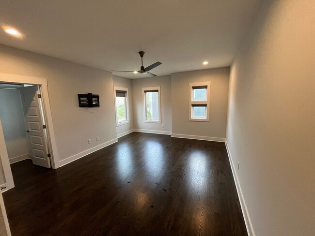 Building Photo - 413 35th Ave N