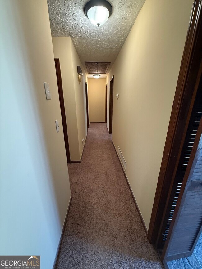 Building Photo - 110 Otelia Ln