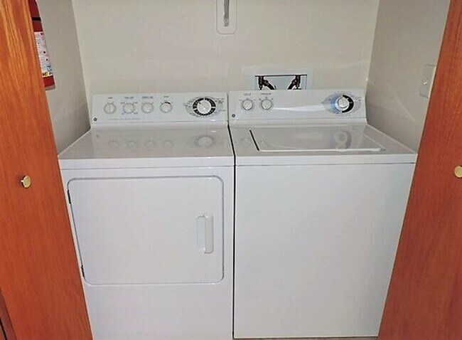 Building Photo - $1,300 | 2 Bedroom, 1 Bathroom Condo | No Pets* | Available for August 1st, 2026 Move In!