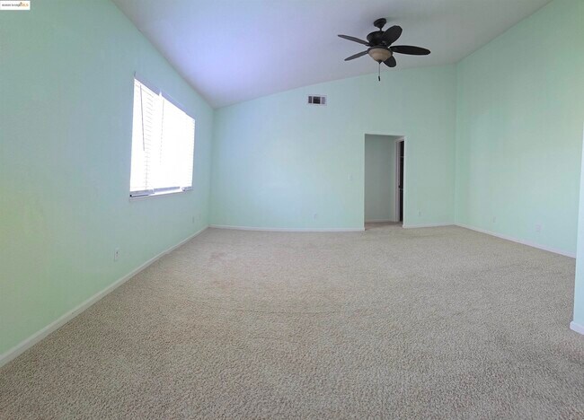 Building Photo - 462 Windwood Dr