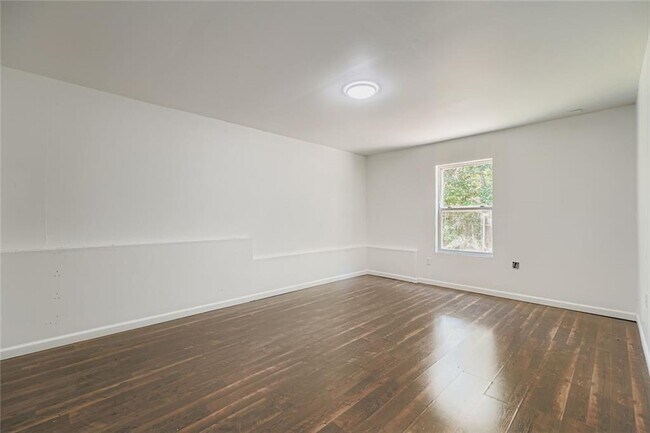 Building Photo - 700 Kirkly Way