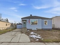 Building Photo - North Spokane 4 Bed, 2 Bath Single Family Home Available Now!