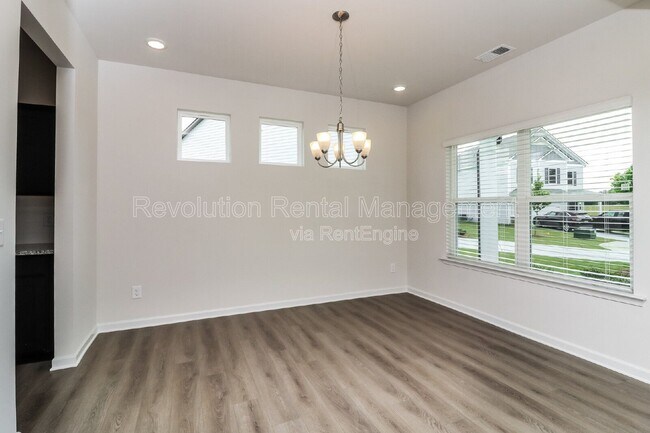 Building Photo - 415 Sierra Pt