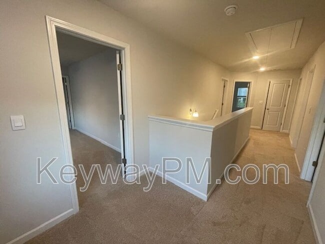 Building Photo - 532 Myrtle Crst