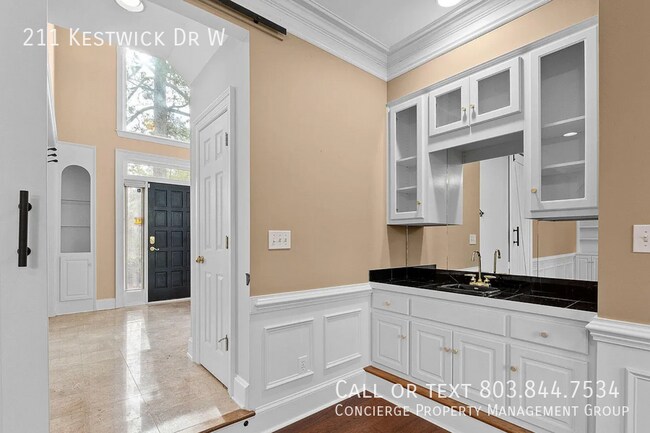 Building Photo - 211 Kestwick Dr W